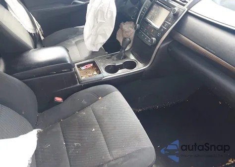 2017 Toyota Camry Le z USA, uszkodzony, nr VIN 4T1BF1FK8HU338946